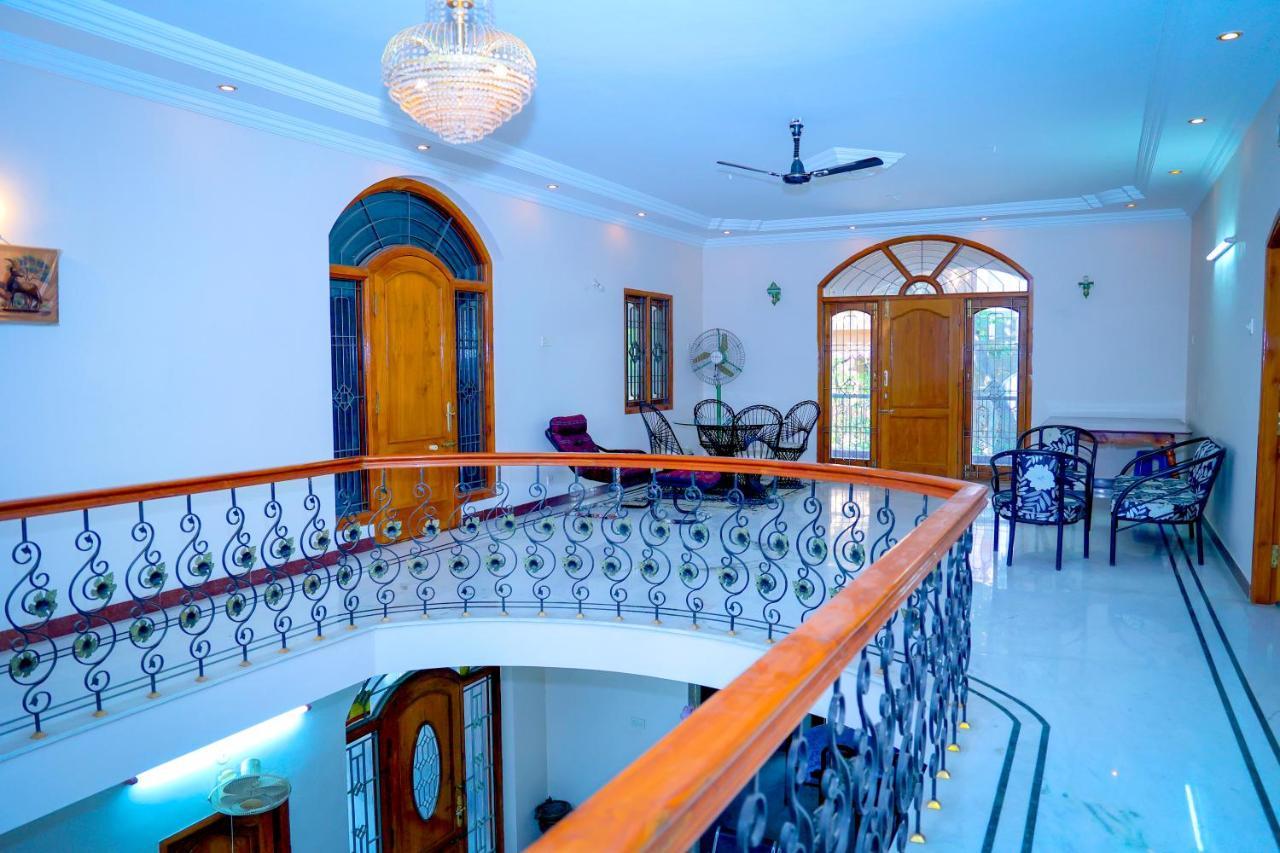 Divine Luxury Villa 蒂鲁帕蒂 外观 照片